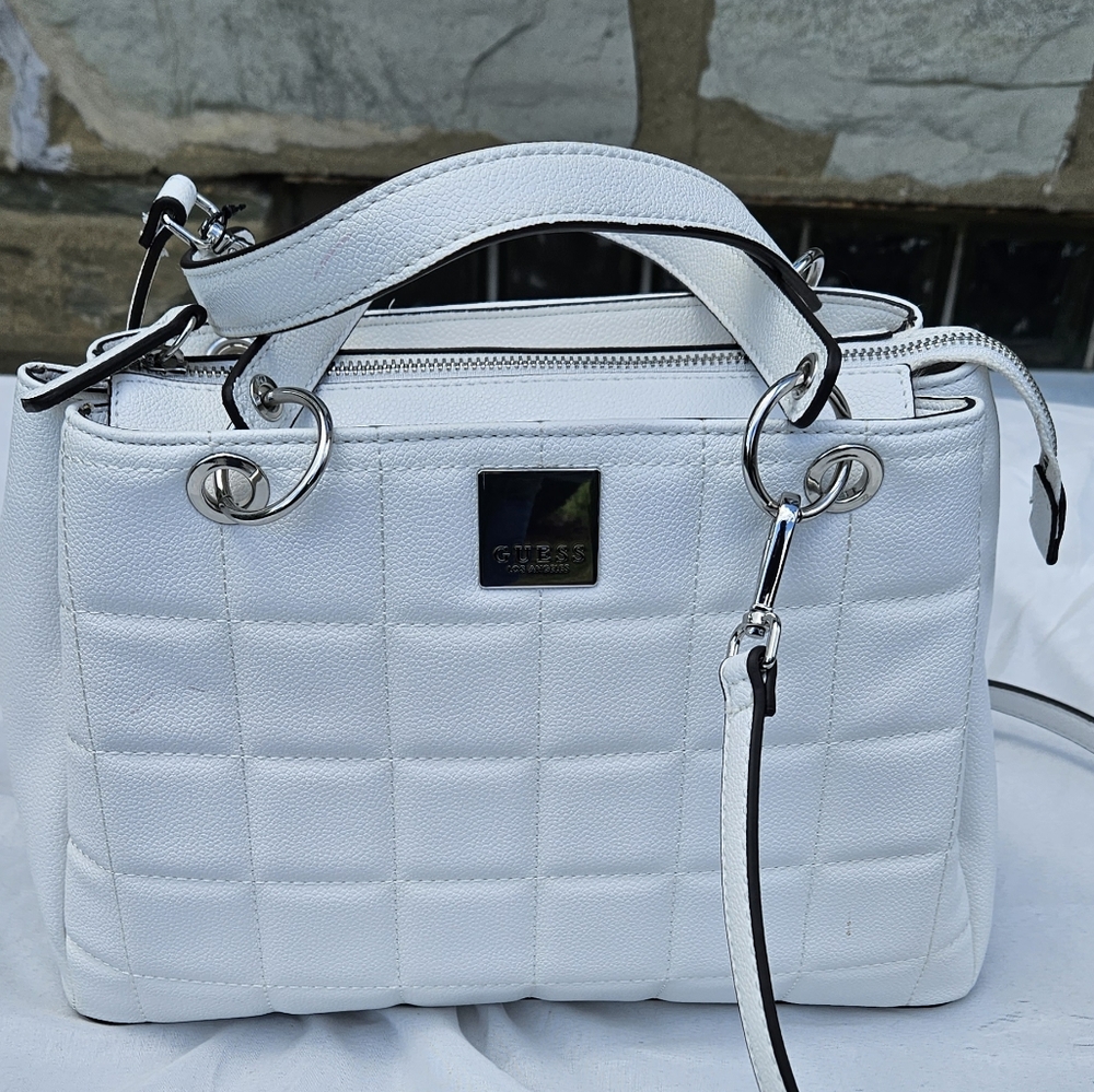 GUESS   tote bag